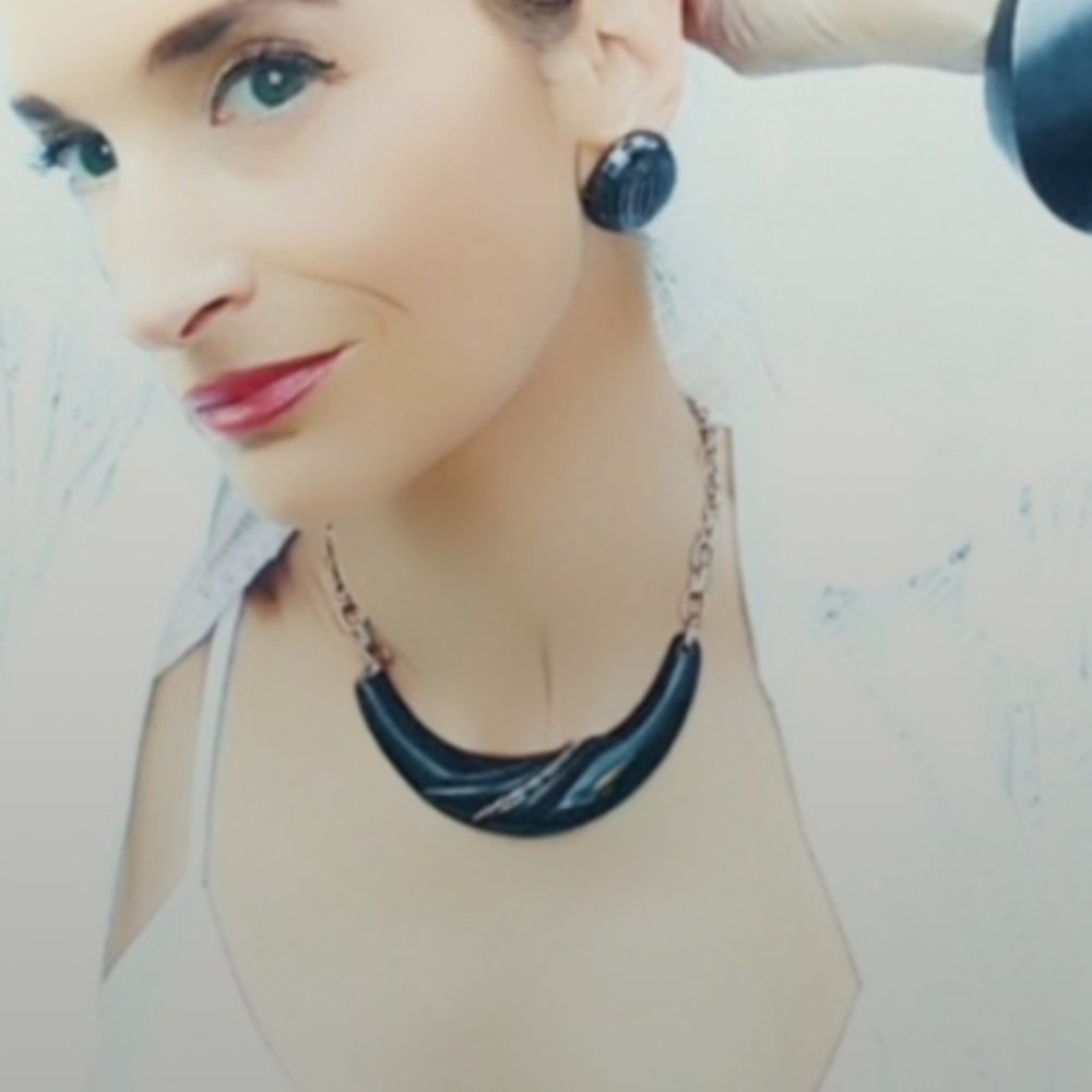 Vintage 1960s Black Lucite Choker Necklace